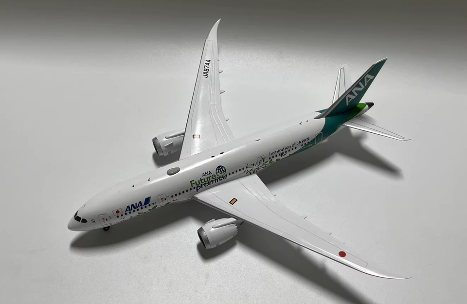 1:200 29CM JC Wings ANA BOEING 787-8 Passenger Airplane Diecast