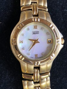 citizen watch pearl face