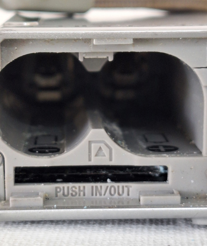 Sony Cyber-shot DSC-S650 Digital Camera 7.2 Megapixel / Silver (NOT WORKING ) - Picture 6 of 7