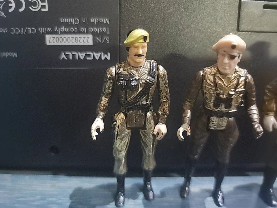 Vtg 1981 Mego Eagle Force Lot Of 3 Die Cast Metal 2" Action Figures - Image 2 of 4