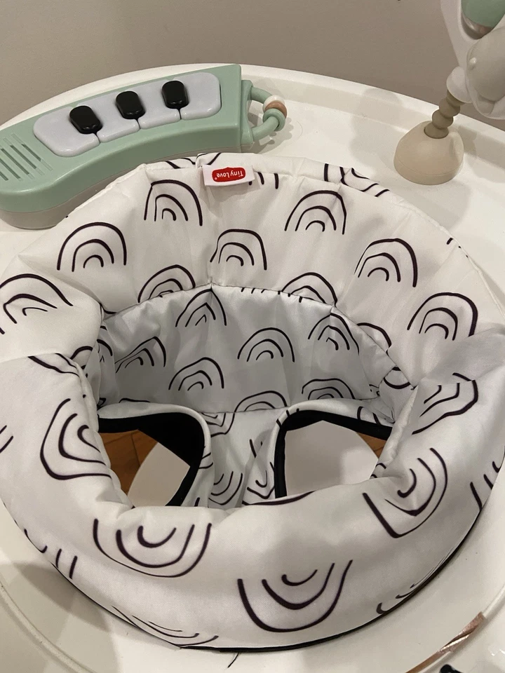 Centro de actividades Tiny Love 5 en 1 para bebé con juguetes y música Foto 2 de 3