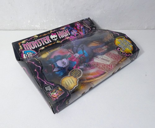 Poupée Monster High Avea Trotter - Photo 8/8