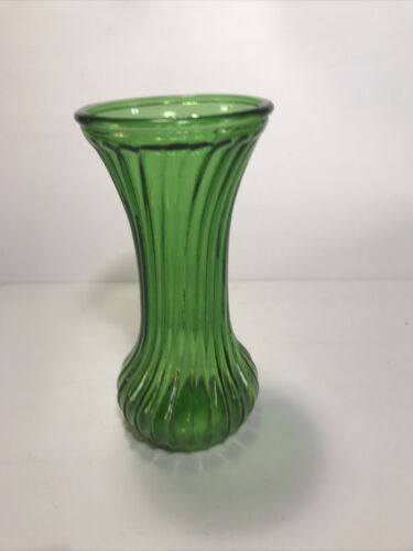 EUC Vintage HOOSIER GLASS Emerald GREEN Ribbed Swirl FLOWER VASE #7 ~ 7 1/2" - Picture 1 of 5