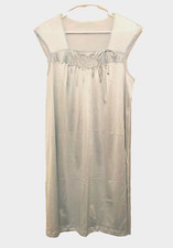 J C PENNEY Vintage Womens Powder Blue Tricot Nightgown Embroidered Yoke Medium