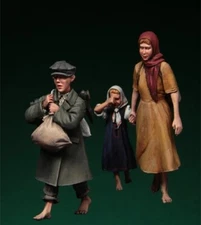 1/35 Resin Figure Model Kit Russian Refugees 1941-45 Children Three Figures