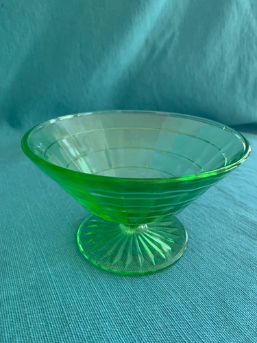 Green Block Optic LG Mayonnaise Comport 5-1/2" Diameter Excellent Condition HTF