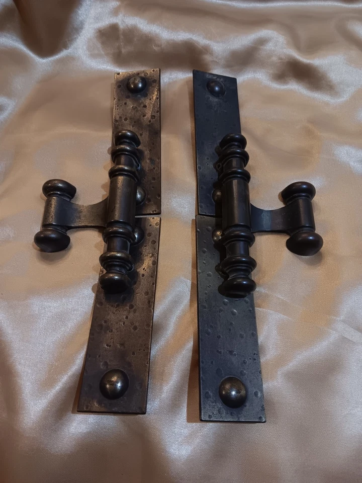 Juego de 2 tiradores de cajón de metal dorado recuperado XLarge gótico vintage Foto 3 de 4