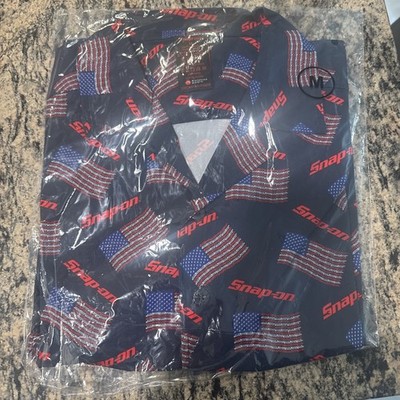 MEDIUM Snap-on brand American flag patterned button-down Men s Shirt- Polyester