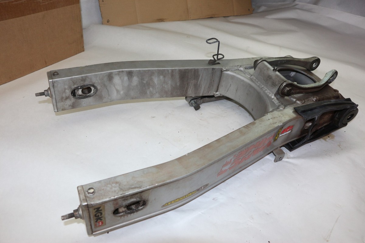 1996 - 2002 Kawasaki ZX600 Zx600E OEM Rear Swingarm Back