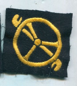 Niederlande Laufbahnabzeichen Lenkrad Schlüssel gelb 1 Stück (30)