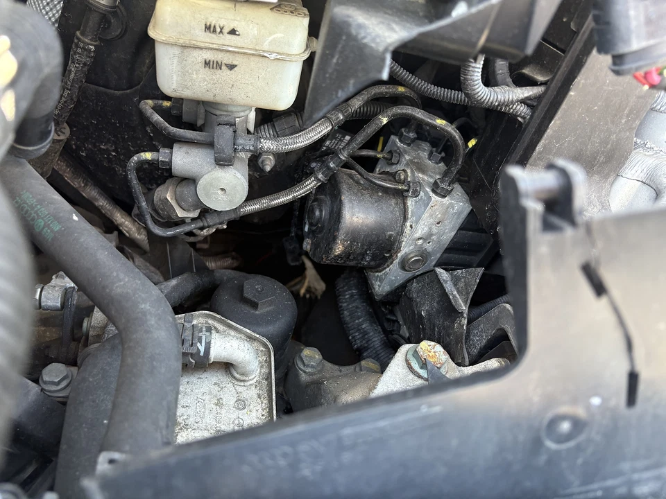 Módulo de control del motor usado (ECM) se adapta a: Audi TT 2004 módulo de control electrónico 3. Foto 2 de 4