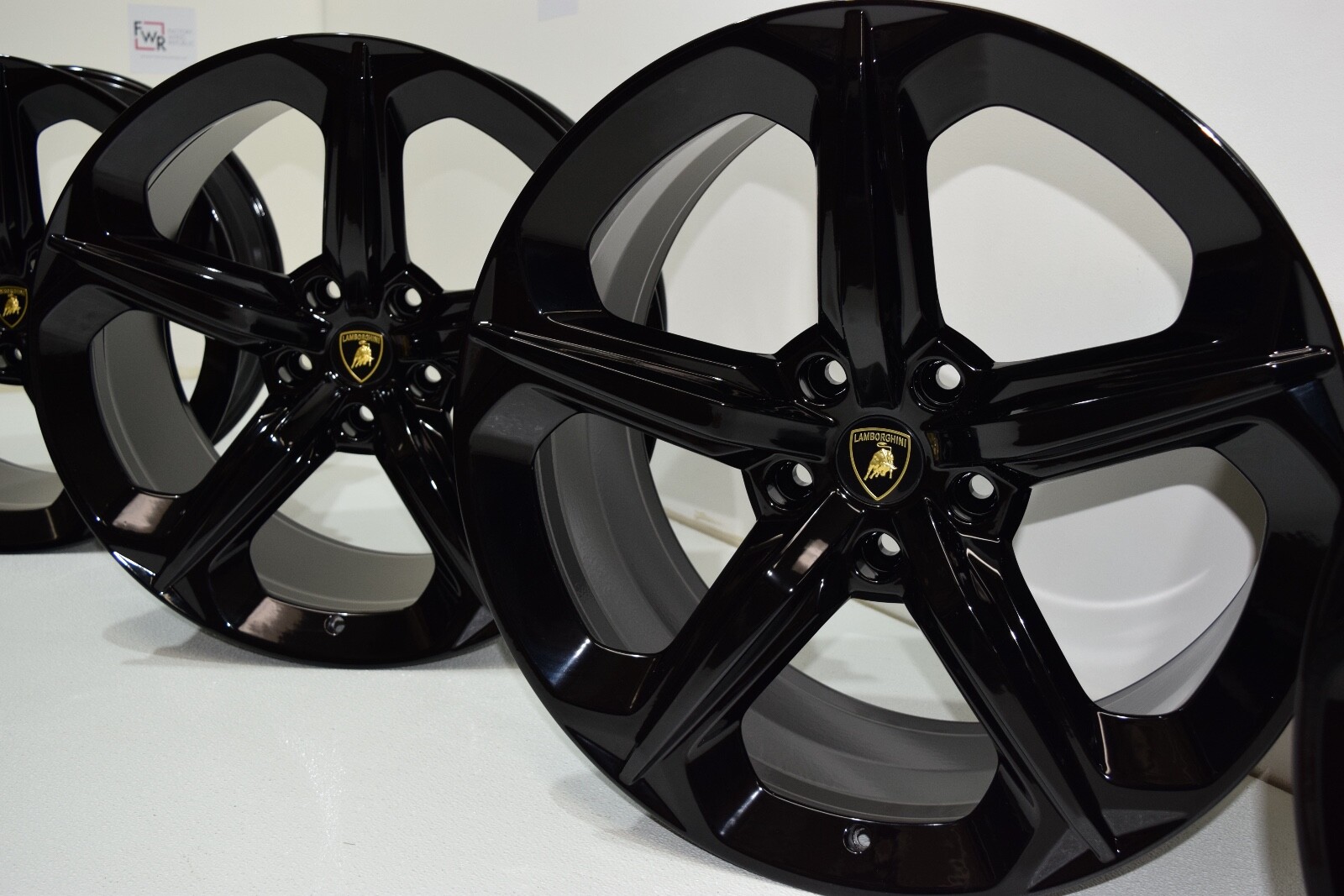 21” LAMBORGHINI URUS Factory OEM Wheels Rims black