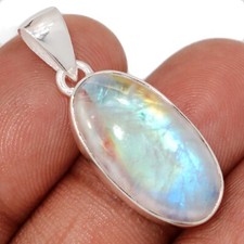 Natural Rainbow Moonstone - India 925 Sterling Silver Pendant Jewelry CP69297