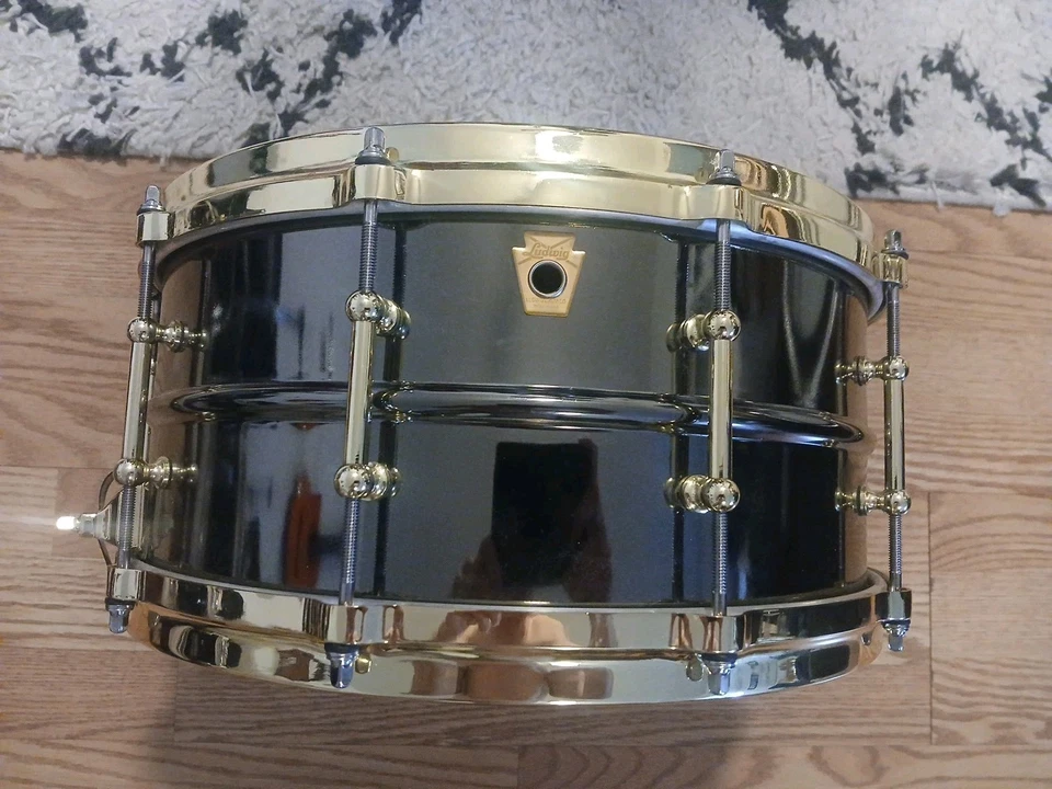 Ludwig 6,5x14" Messing auf Messing schwarz BEAUTY SNARE DRUM