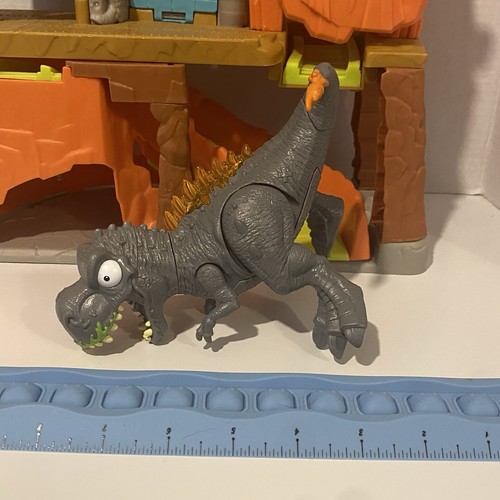 2018 Fisher Price Imaginext Scooby Doo Haunted Ghost Town Playset - Picture 4 of 9