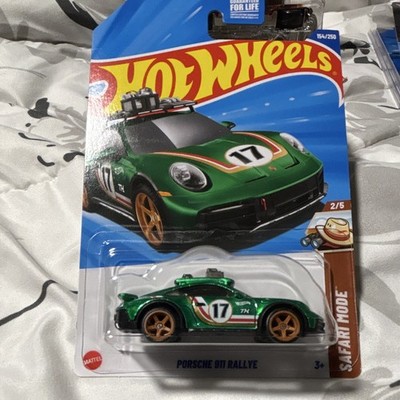 Hot Wheels STH Safari Mode Porsche 911 Rallye #17 1:64 Diecast Car Green