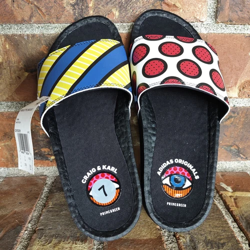 Adidas Adilette Boost Craig Karl sandalo pop art slide da uomo taglia 7 US NUOVO CON ETICHETTE GY5351