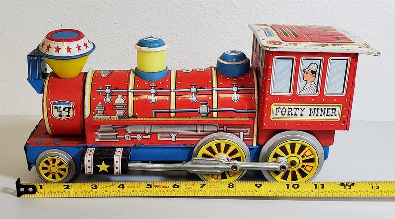 C-391 VINTAGE FORTY NINER TIN LITHO BATTERY OPERATED LOCOMOTIVE-DOES NOT WORK!