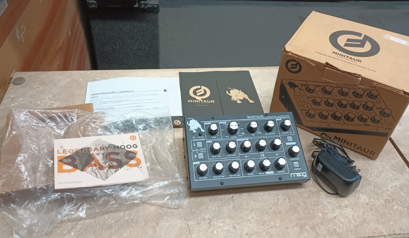 Moog Minitaur vintage synth equipment - eBay listing photo 3