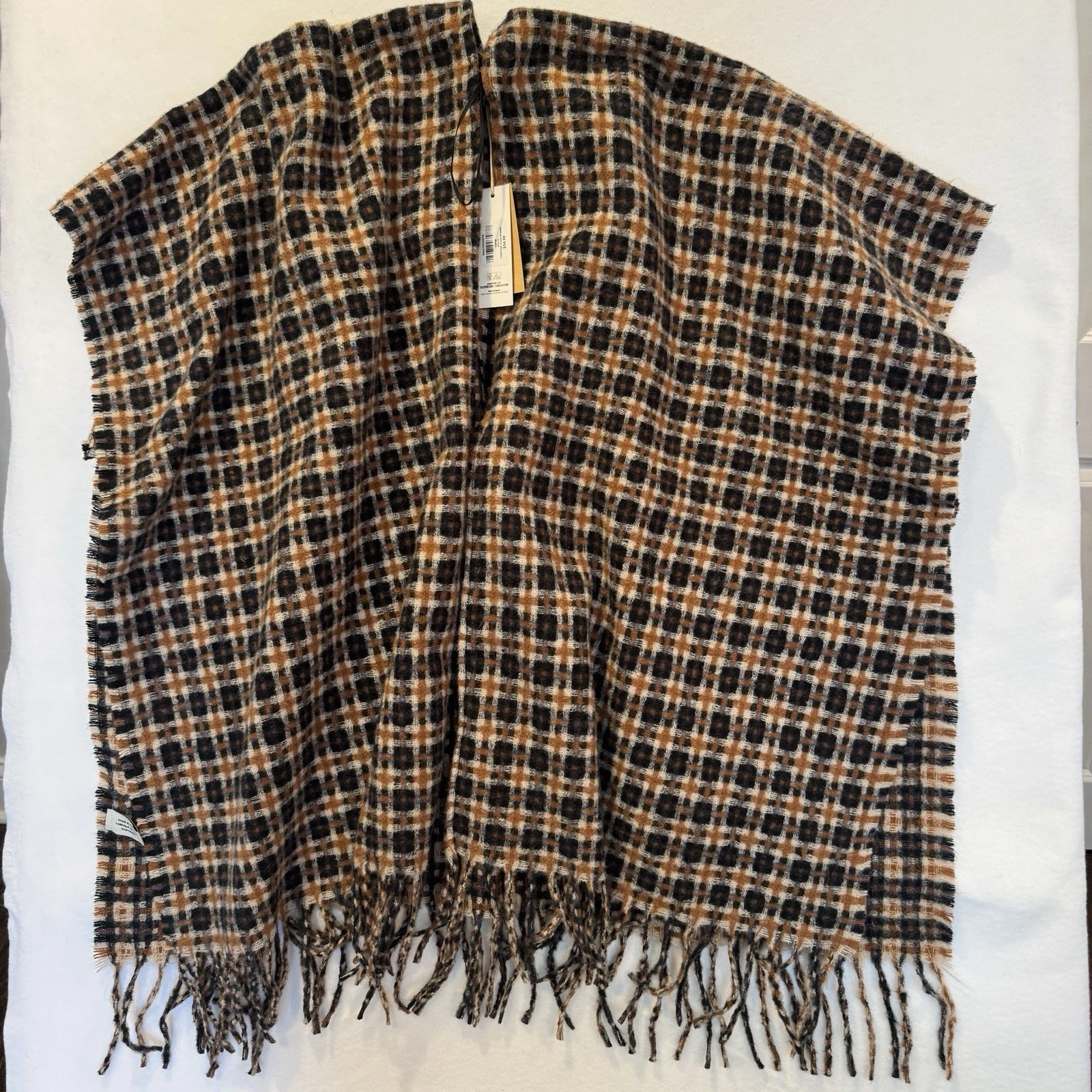 NWT Natural Reflections Flannel Ruana Wrap for Ladies - Blue/Brown/Cream Plaid