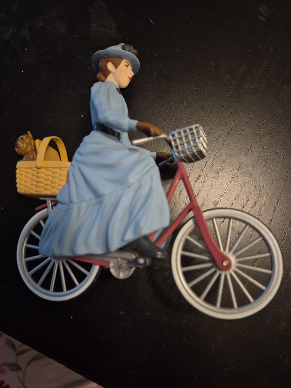 VINTAGE WIZARD OF OZ  ORNAMENT 1997 NO BOX