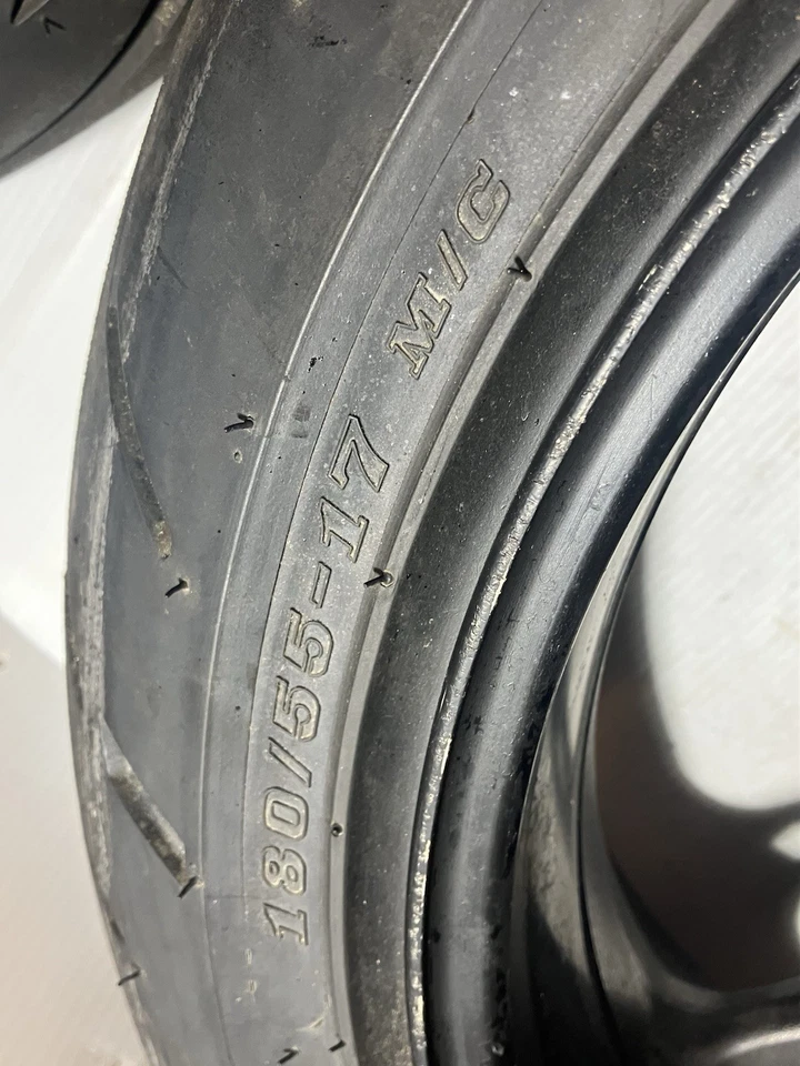 2005 Suzuki Gsxr 1000 Wheel Set (Read Description) (Tires Ok) (OEM) - Imagem 3 de 4