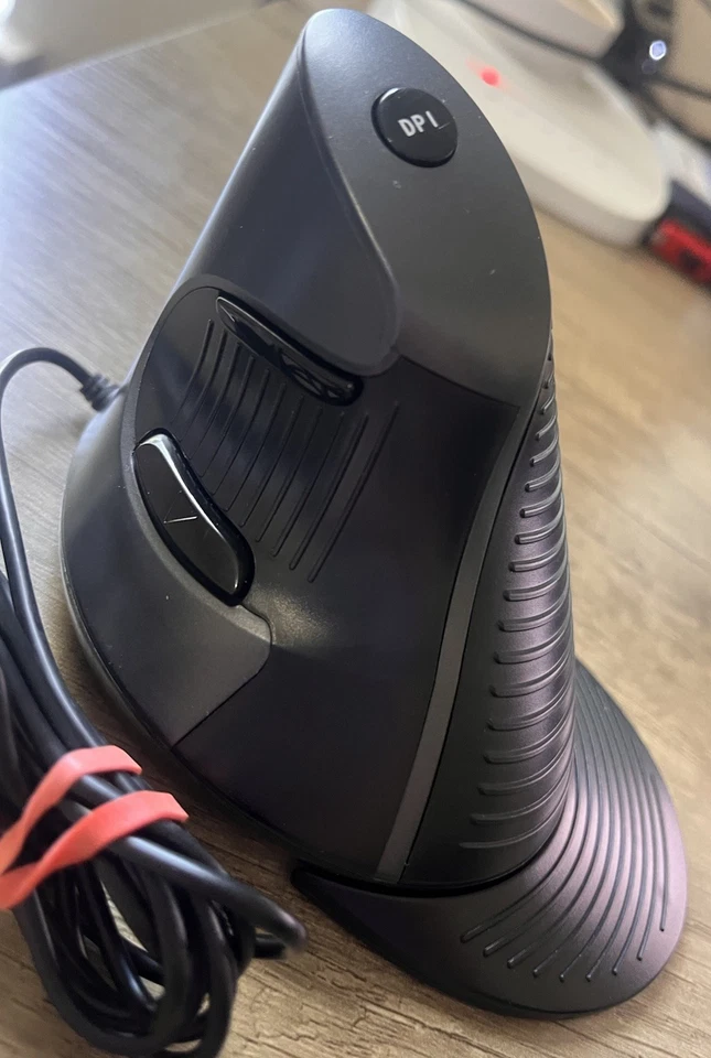 Delux M618 Scroll Wheel Vertical Wired Optical Mouse for PC/Mac 2-Way - Black - Image 3 of 4