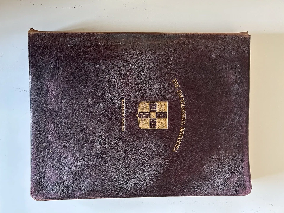 Encyclopaedia Britannica 1911 Edition with Guidebook Hardback . - Image 2 of 4