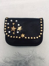 Geldbörse mit Straß- und Metallnieten