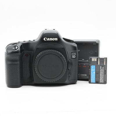 Canon EOS 5D 12.8MP Full Frame Digital SLR Camera Body *Read #847