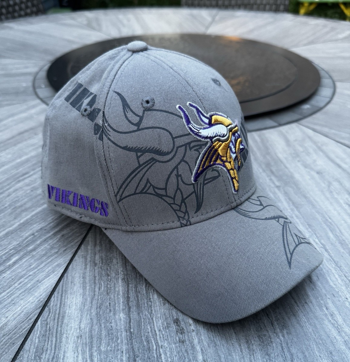Minnesota Vikings Big Logo Vintage Reebok Hat- Gray Men's Size S/M