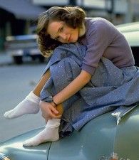 Lea Thompson Tender Posing Without Shoes 4x6 Photo Print