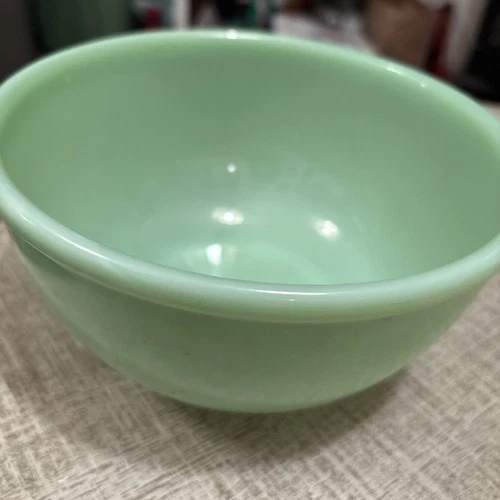 Vintage FireKing Jadeite 7" diameter Oven / Mix / Serving Bowl 3.75" Height