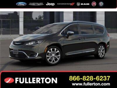 2020 Chrysler Pacifica Limited 2020 Chrysler Pacifica, Brilliant Black Crystal Pearlcoat with 40 Miles availabl