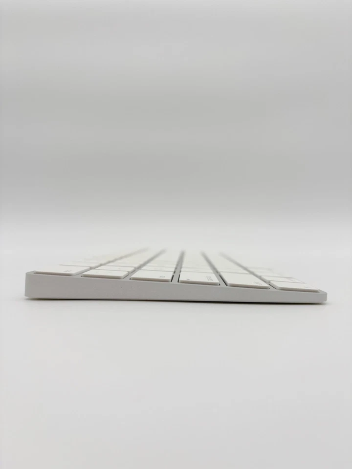 Apple Magic Keyboard 2 Generation QWERTY US Layout Weiß Tastatur Refurbished - Bild 4 von 4