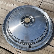Chrysler Cordoba 1975-1979 Vintage 15 Wheel Hub Cap Silver Oem Gold Center Chrysler Cordoba 1975-1979 Vintage 15 Wheel Hub Cap Silver Oem Gold Center