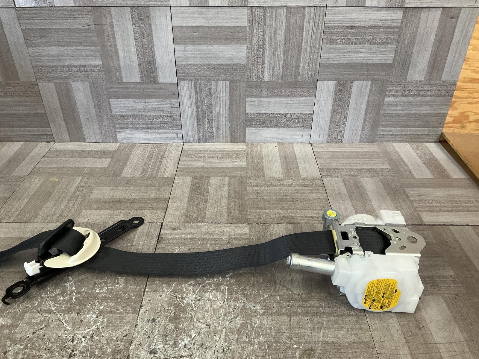 2017 Lexus NX200T Right Front Passenger Seat Belt Black EA23 Retractor OEM Part