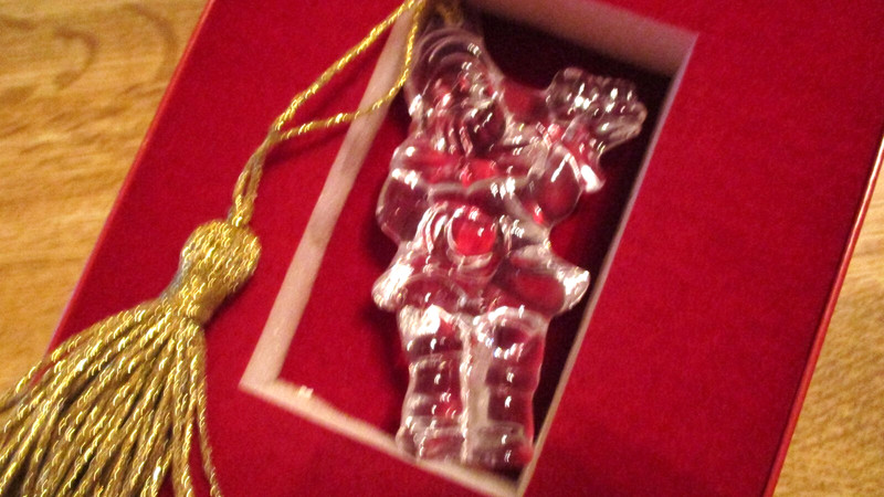 MARQUIS WATERFORD CRYSTAL  "SANTA CLAUS  "6th in series ORNAMENT