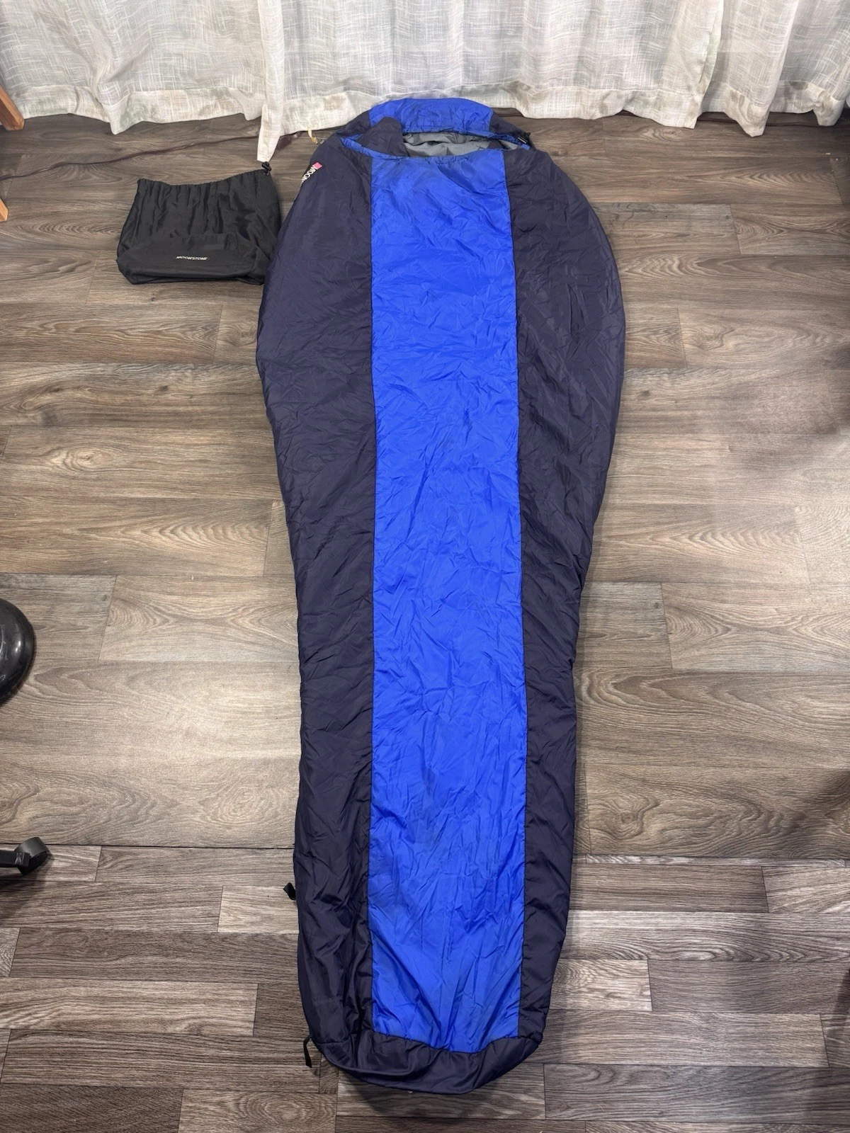 VTG Moonstone Mountaineering Sleeping Bag Size L Made in USA – 33”x83” 2.10 lbs