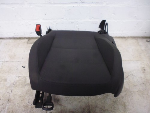 VW Golf V Fahrersitz Sitzfläche Sitz vorne links 3-Türer Sport