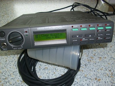 YAMAHA FX500 SIMUL-EFFEKTPROZESSOR Gitarreneffekt Kabel, Anleitung, Netzteil