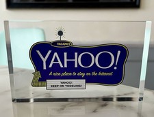 Vintage YAHOO! Acrylic Paperweight Award Logo Block Billboard Promo Memorabilia