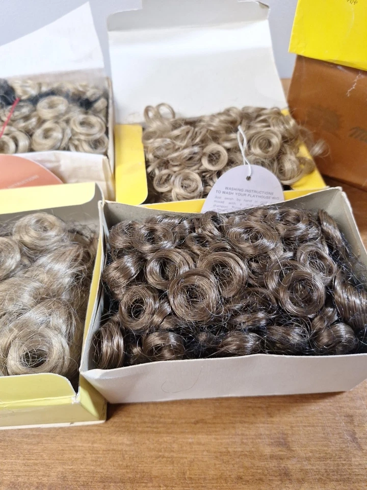 De colección. Lote de 4 Pelucas Muñeca Marrón + 3 Rubias 12"-13" Rizadas Foto 3 de 4