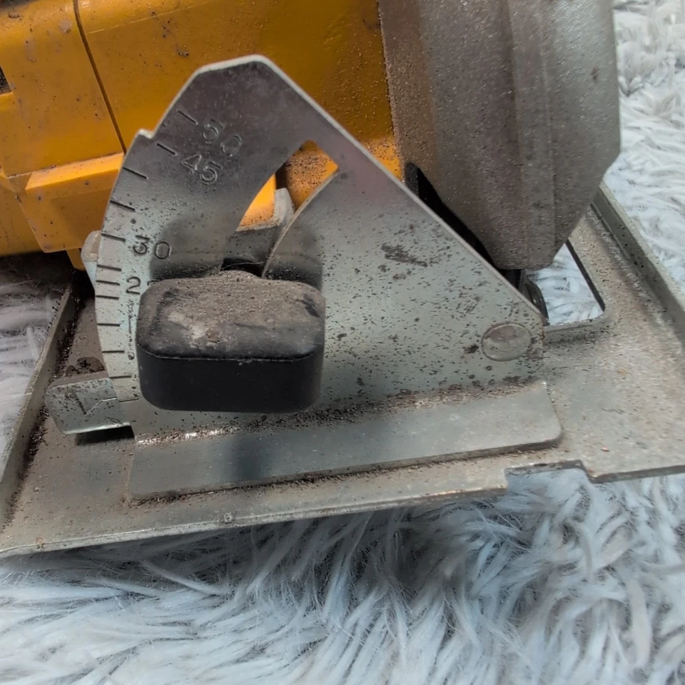 DeWalt DW935 5 3/8" 14.4v Cordless Circular Trim Saw - TOOL ONLY Lot Of 2 - Image 4 of 4