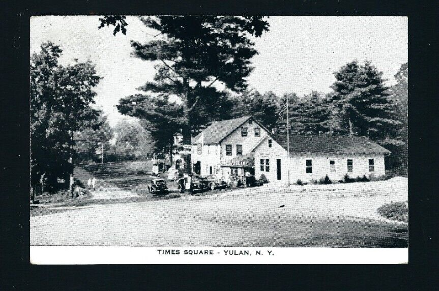 Yulan New York NY c1940 Small Town Times Square, Gas, Cafe, Autos, Bus