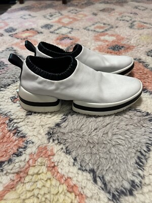 Stuart Weitzman White Black Leather SW-612 Slip On Sneakers Size 7 No Tie Funky