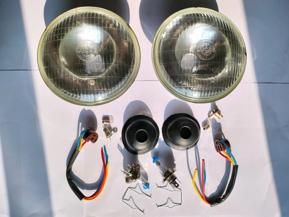 2 X Triumph Lucas Halogen Scheinwerfer Satz 7 inch Neu Rechts Drive Pilot Loch - Bild 3 von 4