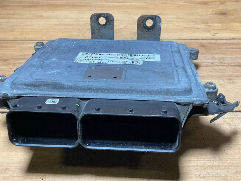 Módulo informático motor Dodge Caliber o Jeep Patriot 2007-2010 ECM P68027211AC Foto 4 de 4