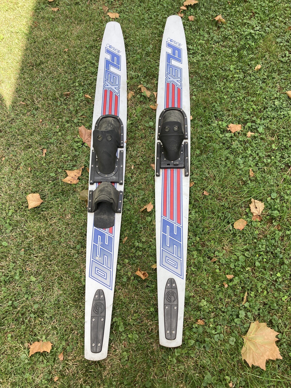 Vintage Connelly Flex 250 Water Skis eBay