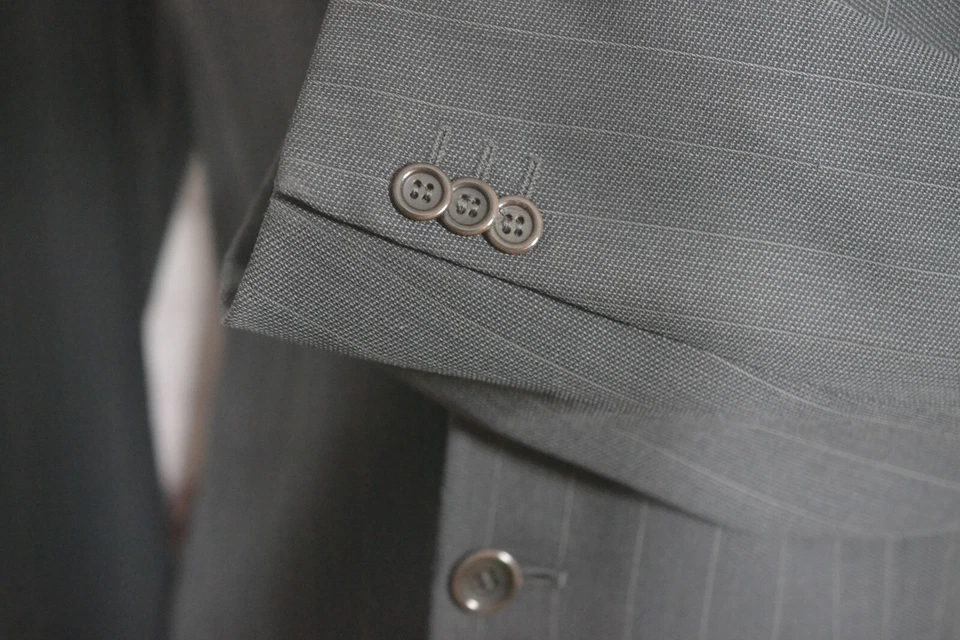 ARMANI CELLEZIONI Mens Charcoal ITALIAN Pinstripe Sport Coat Blazer Jacket 42L - Image 4 of 4